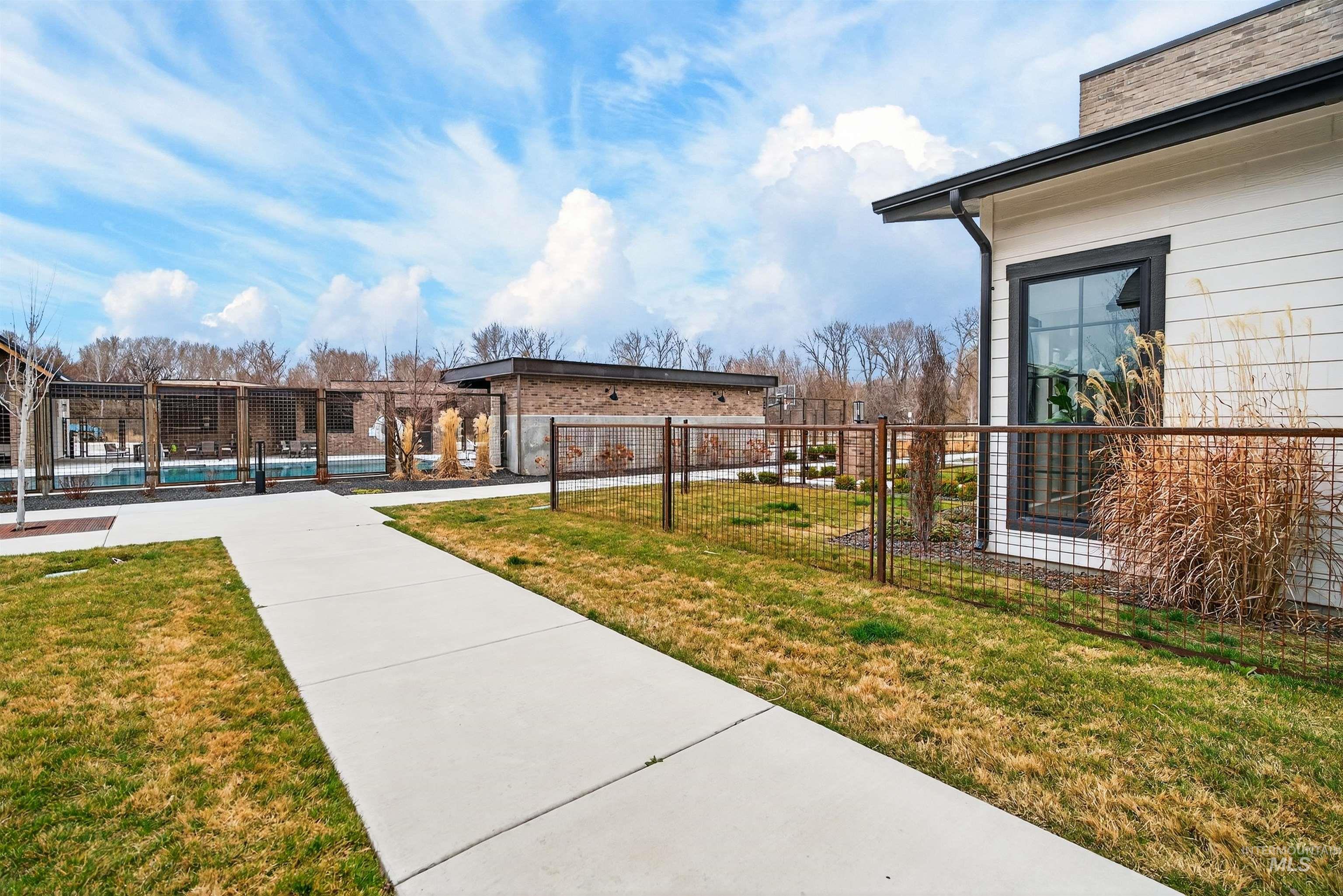 2526 W Rustic Forge St, Eagle, Idaho 83616, 3 Bedrooms, 3 Bathrooms, Residential For Sale, Price $975,000, 98977671