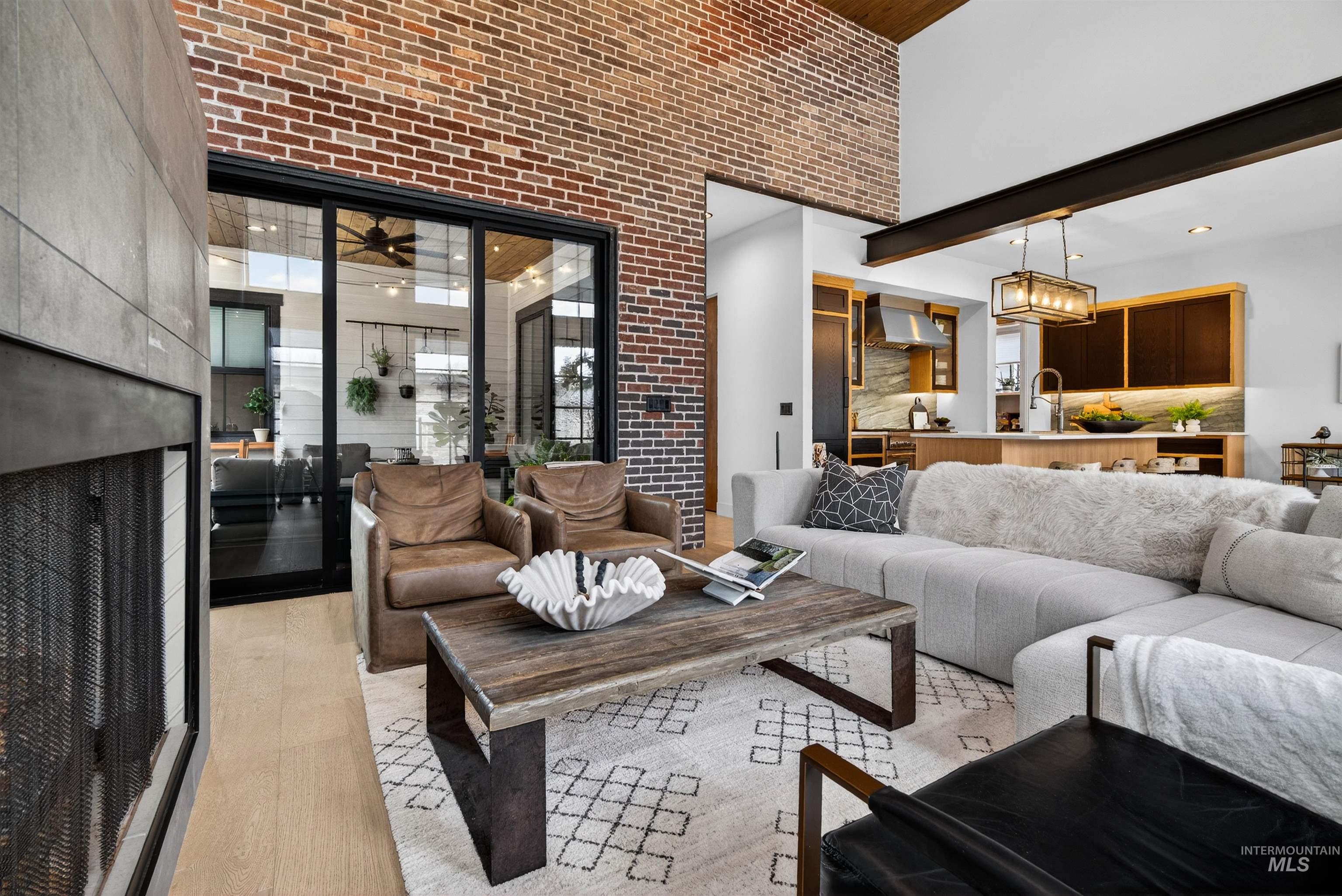 2526 W Rustic Forge St, Eagle, Idaho 83616, 3 Bedrooms, 3 Bathrooms, Residential For Sale, Price $975,000,MLS 98977671