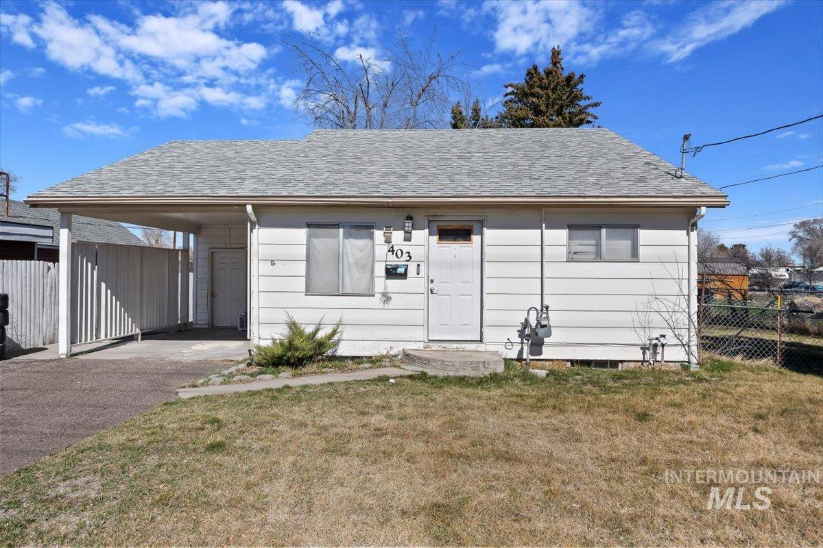 403 Filer Ave, Twin Falls, Idaho 83301-3950, 3 Bedrooms, 2 Bathrooms, Residential For Sale, Price $220,000,MLS 98977673