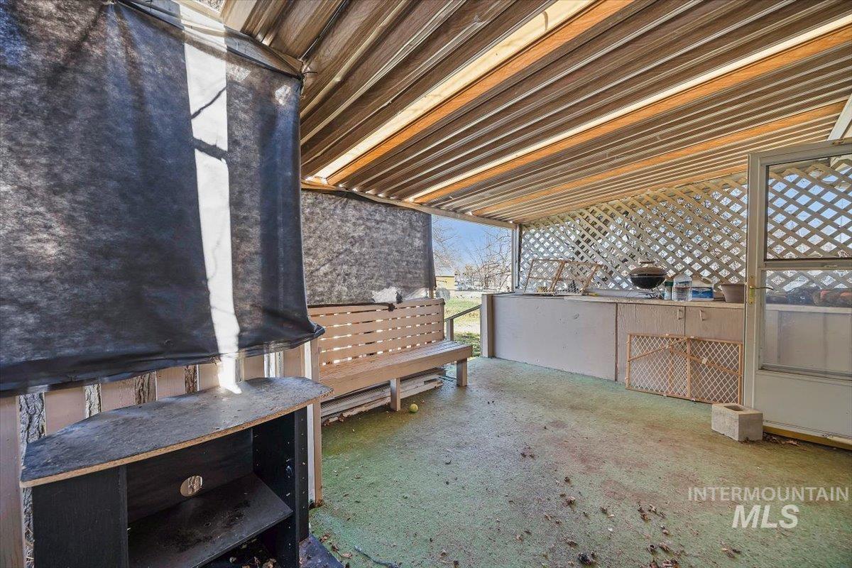 403 Filer Ave, Twin Falls, Idaho 83301-3950, 3 Bedrooms, 2 Bathrooms, Residential For Sale, Price $220,000,MLS 98977673