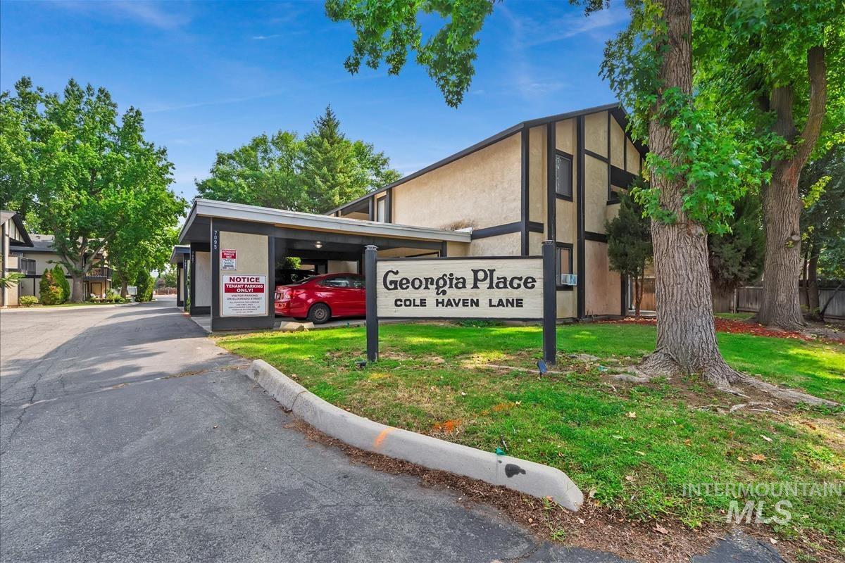 7084 W Colehaven Ln, Boise, Idaho 83704, 2 Bedrooms, 1 Bathroom, Residential For Sale, Price $244,900,MLS 98977677