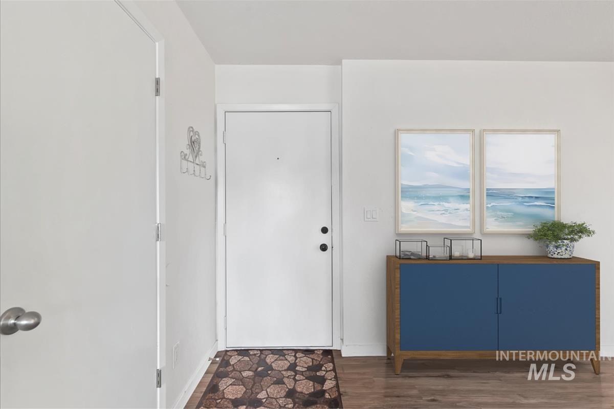 7084 W Colehaven Ln, Boise, Idaho 83704, 2 Bedrooms, 1 Bathroom, Residential For Sale, Price $244,900,MLS 98977677