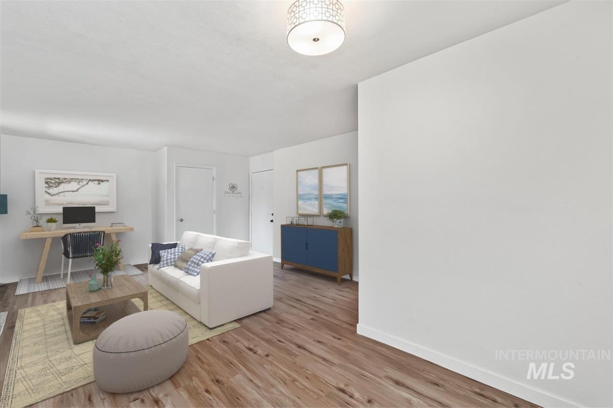 7084 W Colehaven Ln, Boise, Idaho 83704, 2 Bedrooms, 1 Bathroom, Residential For Sale, Price $244,900,MLS 98977677