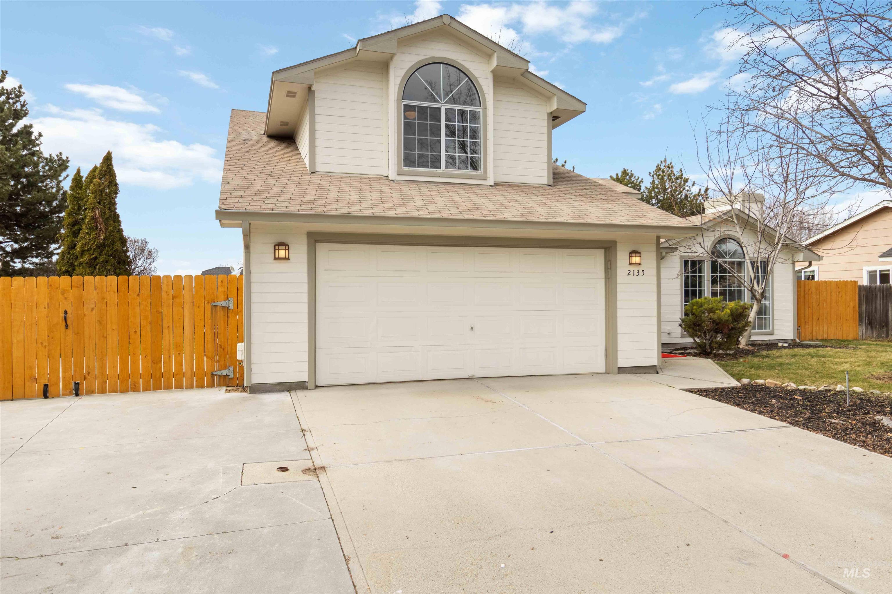 2135 Monaco Way, Meridian, Idaho 83642, 4 Bedrooms, 3 Bathrooms, Residential For Sale, Price $485,000,MLS 98977679