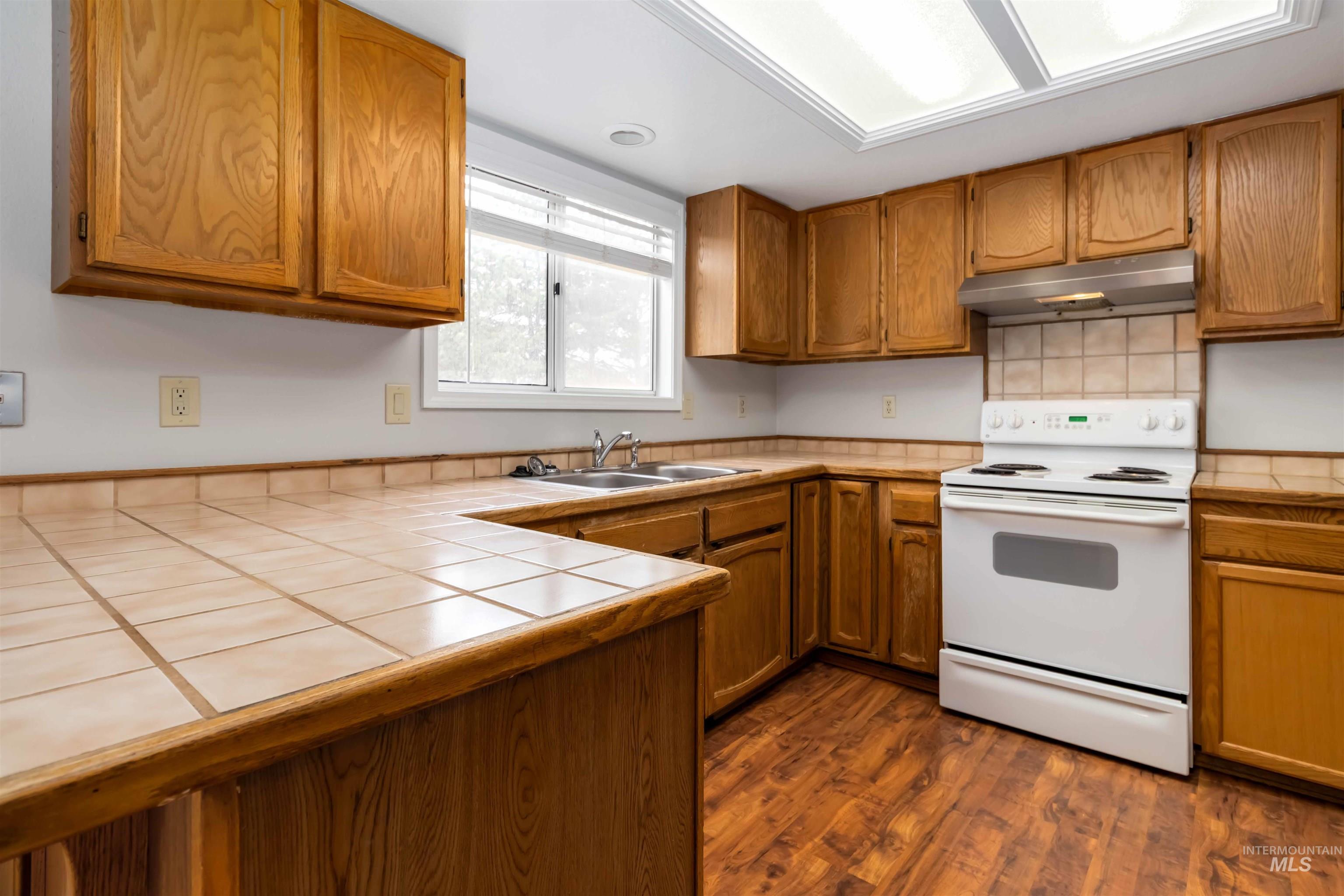 2135 Monaco Way, Meridian, Idaho 83642, 4 Bedrooms, 3 Bathrooms, Residential For Sale, Price $485,000, 98977679