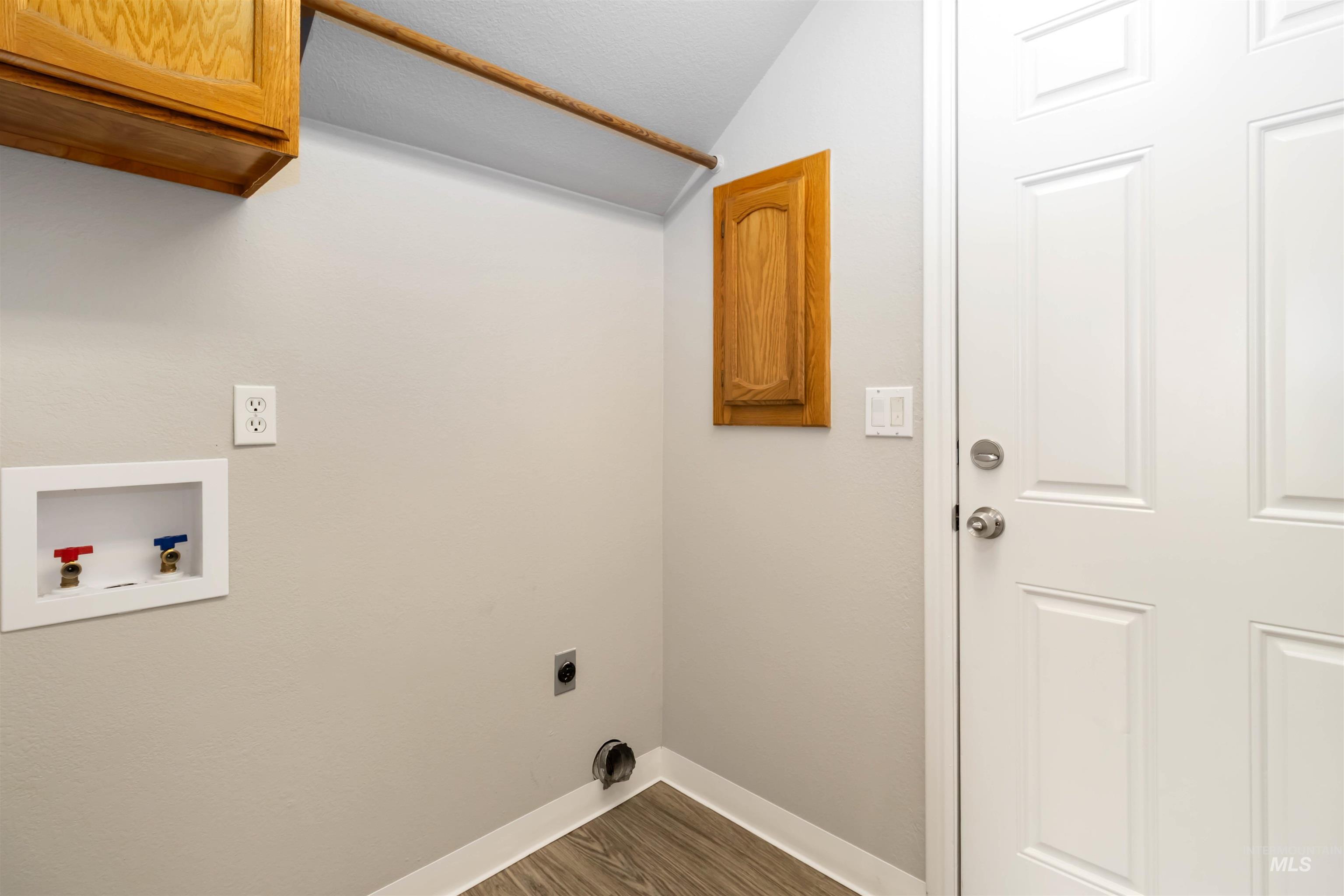 2135 Monaco Way, Meridian, Idaho 83642, 4 Bedrooms, 3 Bathrooms, Residential For Sale, Price $485,000,MLS 98977679