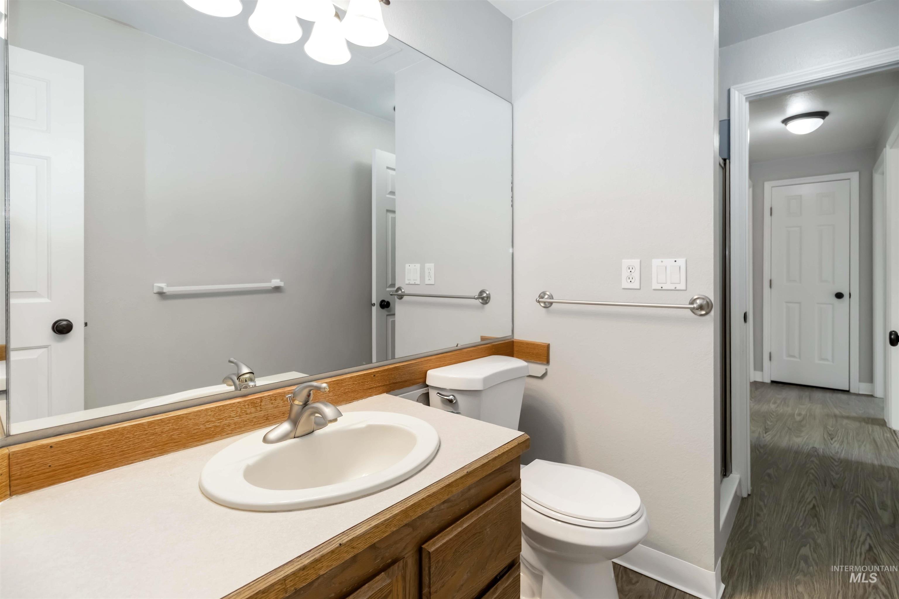 2135 Monaco Way, Meridian, Idaho 83642, 4 Bedrooms, 3 Bathrooms, Residential For Sale, Price $485,000,MLS 98977679