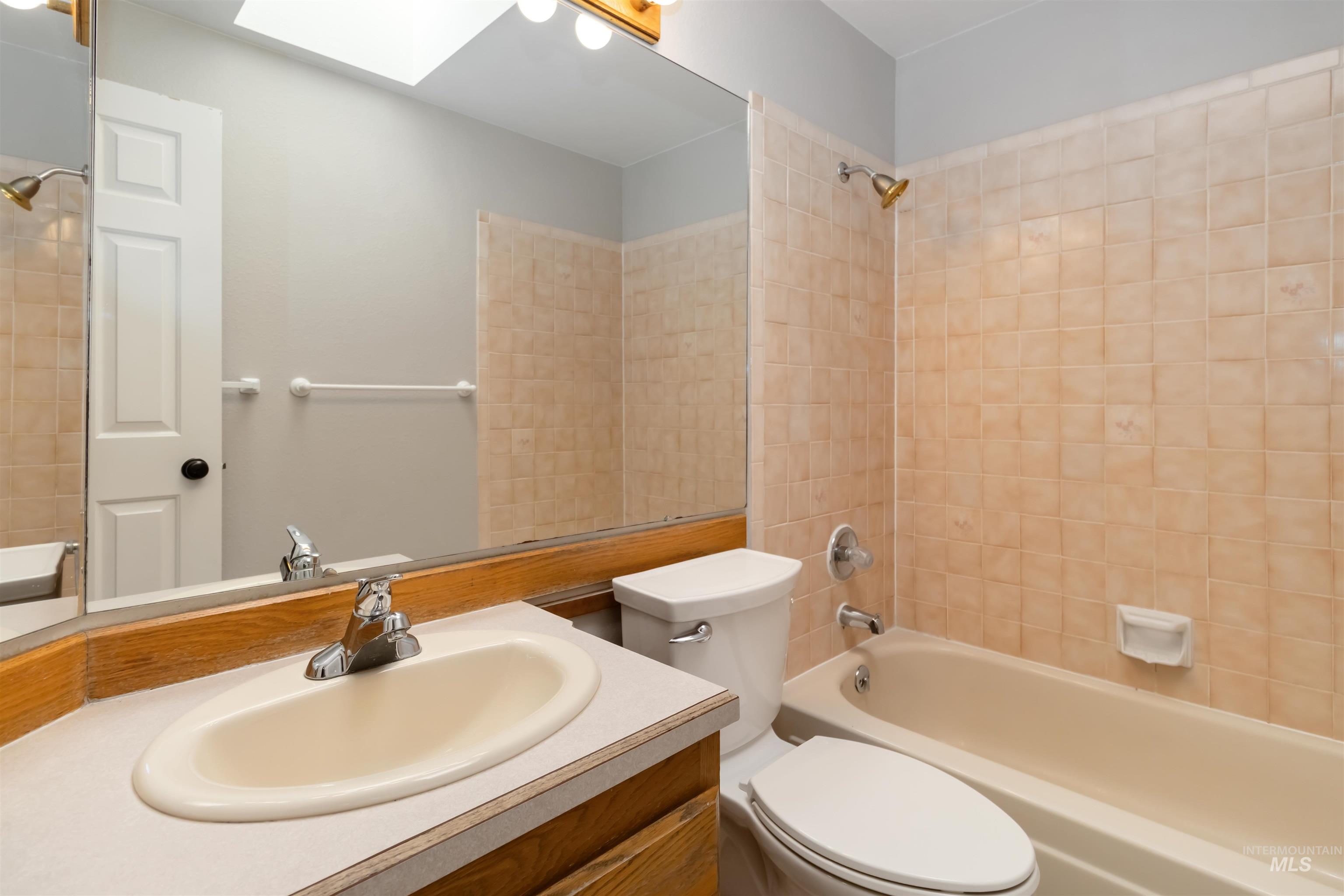 2135 Monaco Way, Meridian, Idaho 83642, 4 Bedrooms, 3 Bathrooms, Residential For Sale, Price $485,000,MLS 98977679