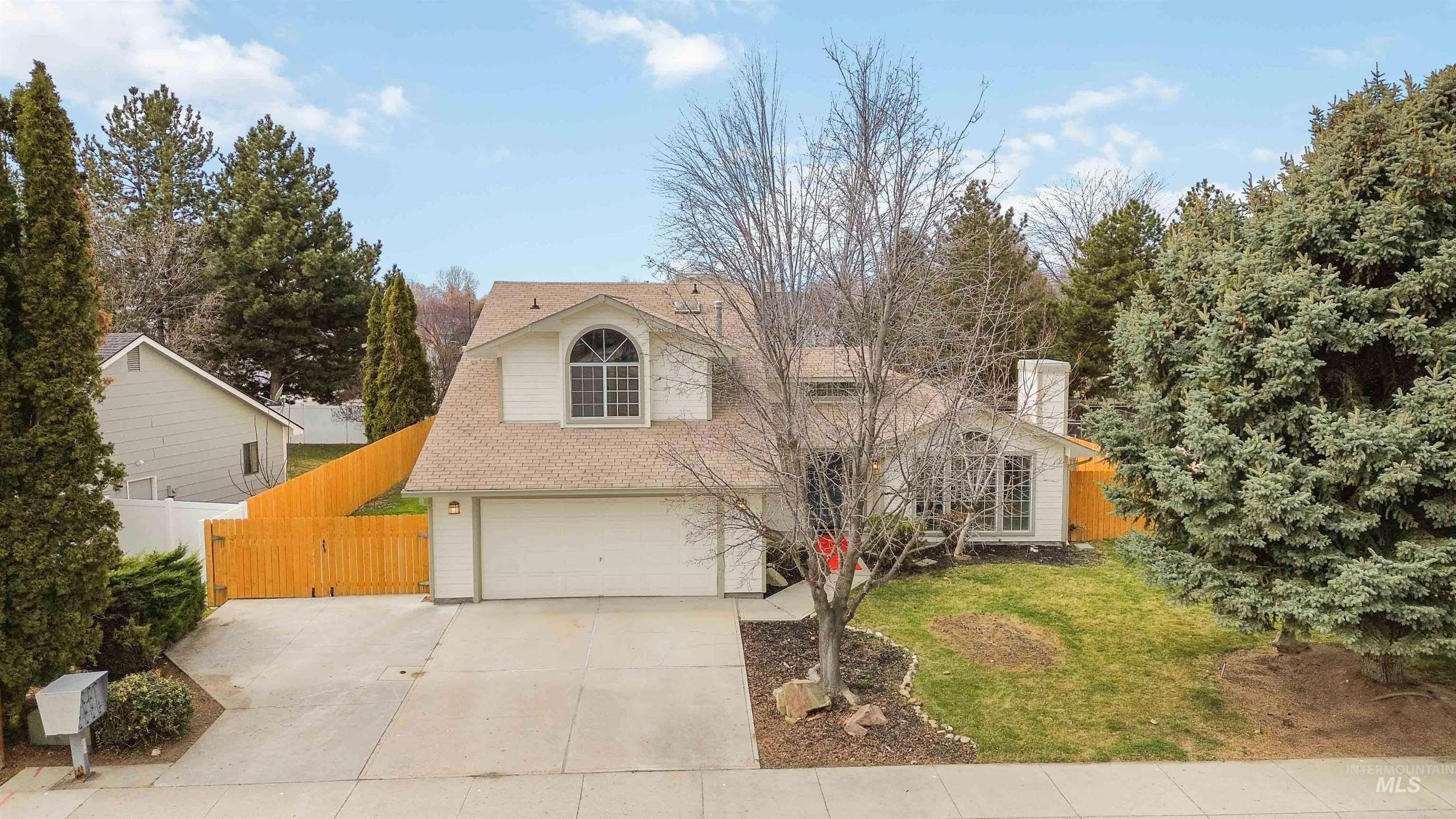 2135 Monaco Way, Meridian, Idaho 83642, 4 Bedrooms, 3 Bathrooms, Residential For Sale, Price $485,000,MLS 98977679
