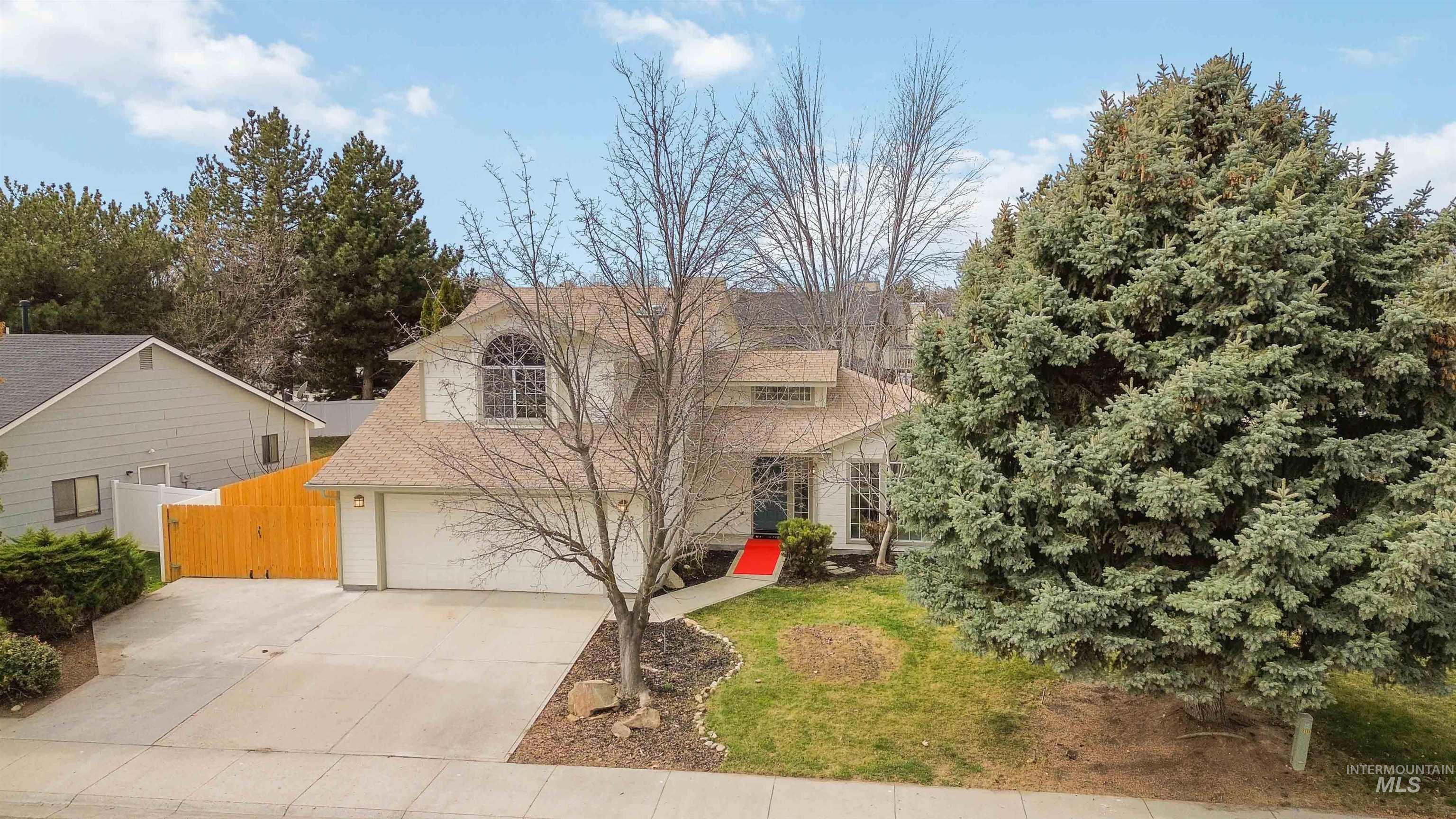 2135 Monaco Way, Meridian, Idaho 83642, 4 Bedrooms, 3 Bathrooms, Residential For Sale, Price $485,000,MLS 98977679