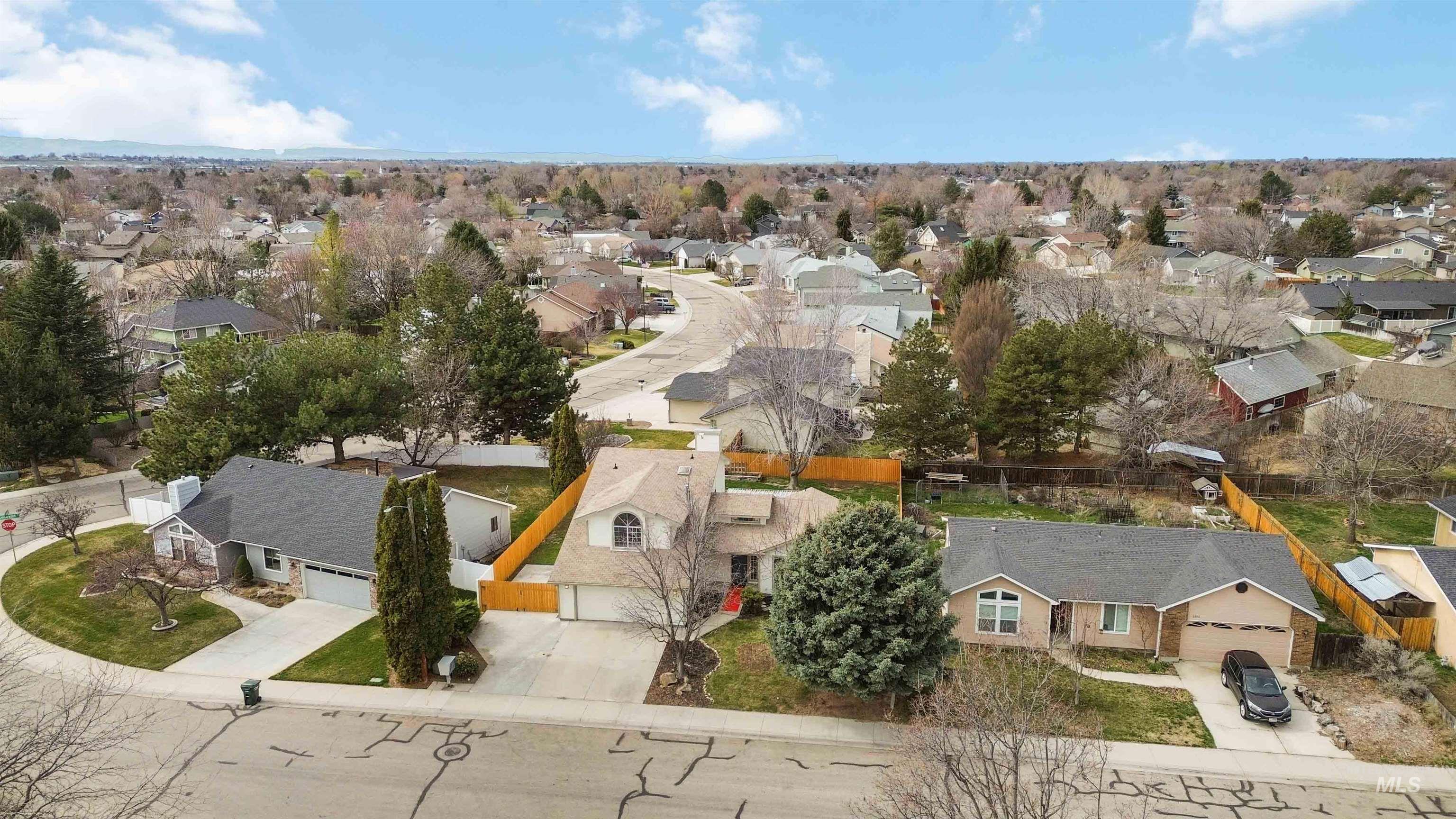 2135 Monaco Way, Meridian, Idaho 83642, 4 Bedrooms, 3 Bathrooms, Residential For Sale, Price $485,000,MLS 98977679