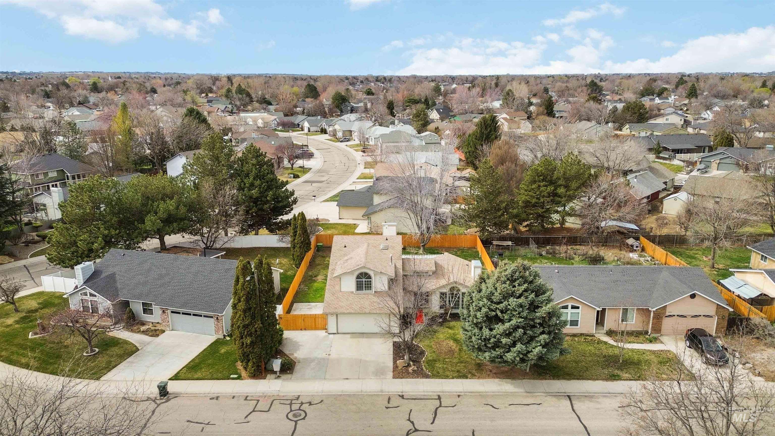 2135 Monaco Way, Meridian, Idaho 83642, 4 Bedrooms, 3 Bathrooms, Residential For Sale, Price $485,000,MLS 98977679