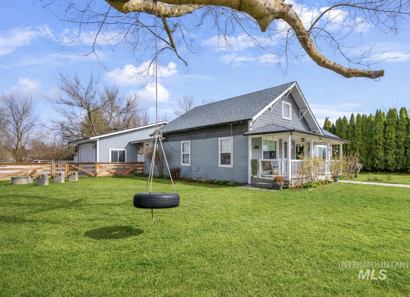 218 W Elm St, New Plymouth, Idaho 83655, 3 Bedrooms, 2 Bathrooms, Residential For Sale, Price $379,900,MLS 98977680