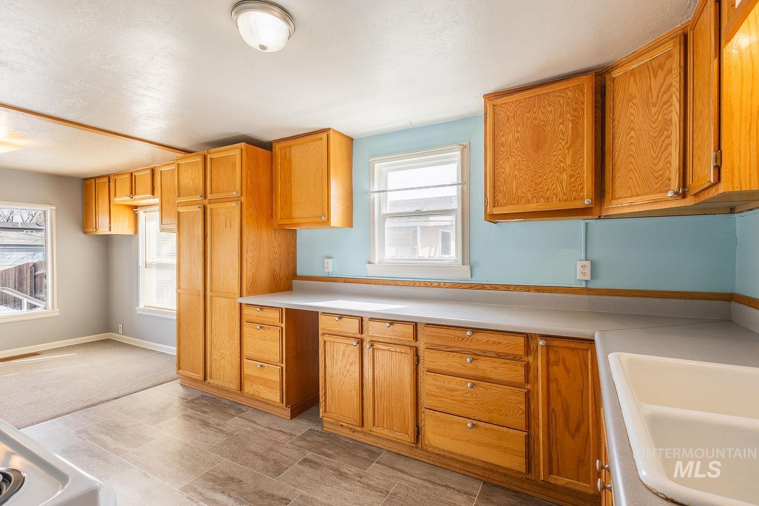 819 S Roosevelt St, Boise, Idaho 83705, 1 Bedroom, 1 Bathroom, Residential For Sale, Price $357,000, 98977689