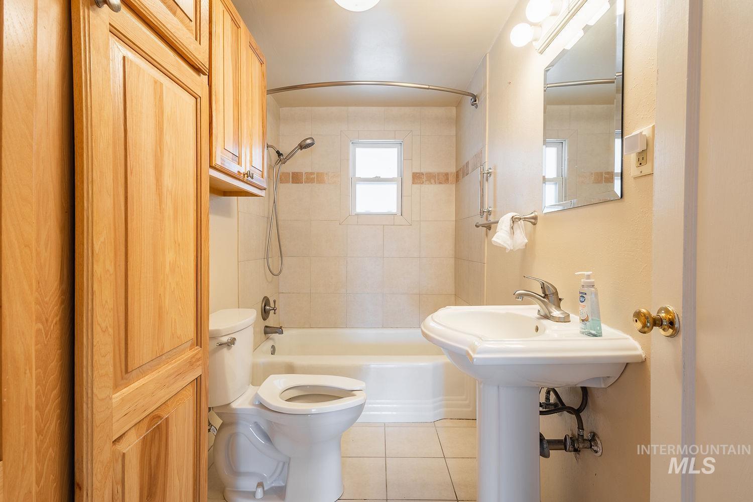 819 S Roosevelt St, Boise, Idaho 83705, 1 Bedroom, 1 Bathroom, Residential For Sale, Price $357,000, 98977689