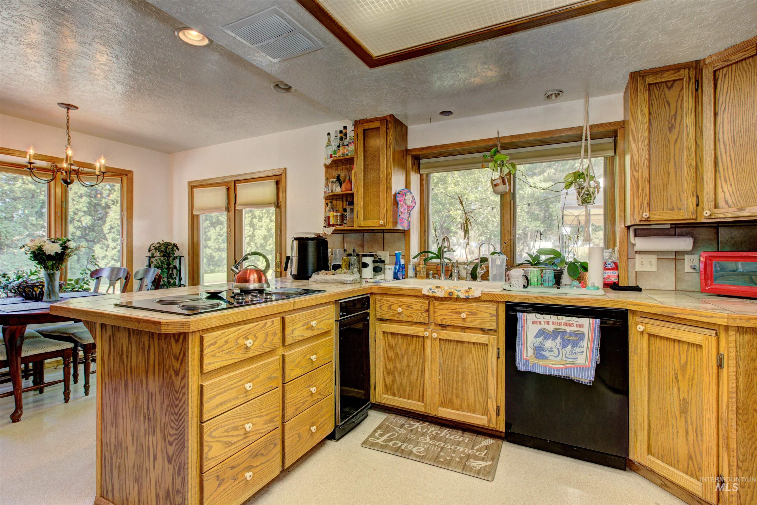 150 E Hubbard, Kuna, Idaho 83634, 4 Bedrooms, 2.5 Bathrooms, Residential For Sale, Price $1,300,000,MLS 98977694