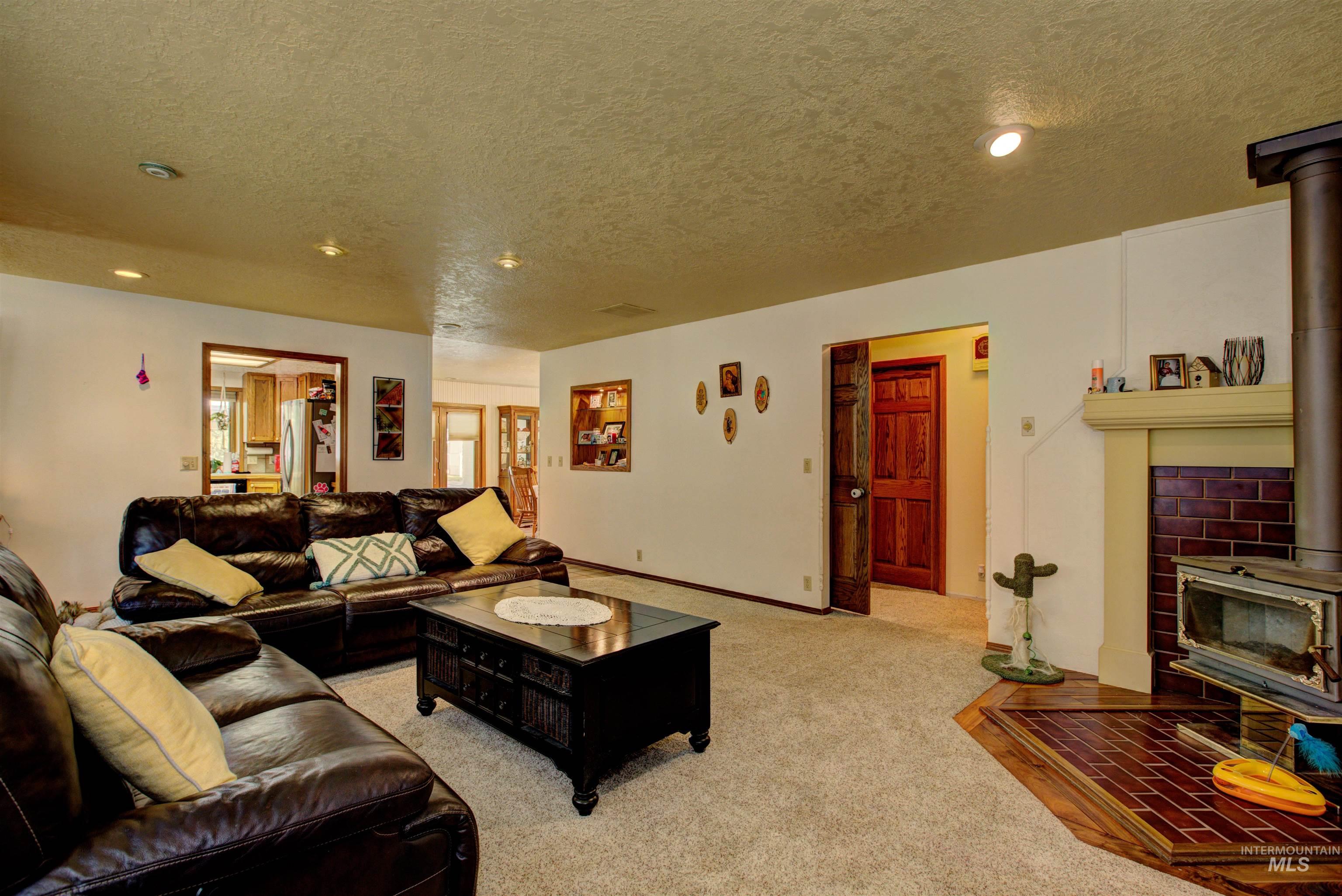 150 E Hubbard, Kuna, Idaho 83634, 4 Bedrooms, 2.5 Bathrooms, Residential For Sale, Price $1,300,000,MLS 98977694