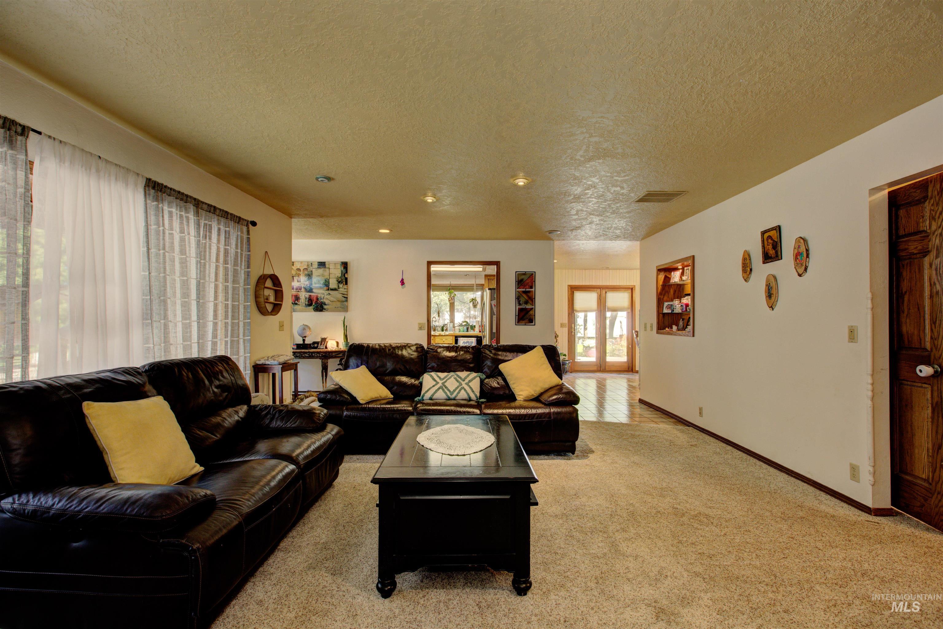 150 E Hubbard, Kuna, Idaho 83634, 4 Bedrooms, 2.5 Bathrooms, Residential For Sale, Price $1,300,000,MLS 98977694