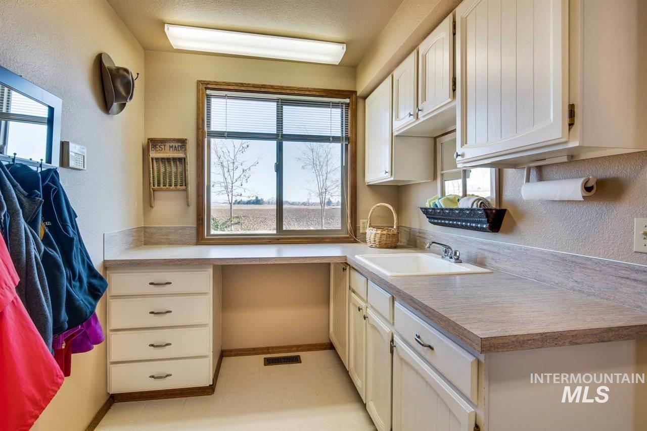 150 E Hubbard, Kuna, Idaho 83634, 4 Bedrooms, 2.5 Bathrooms, Residential For Sale, Price $1,300,000,MLS 98977694