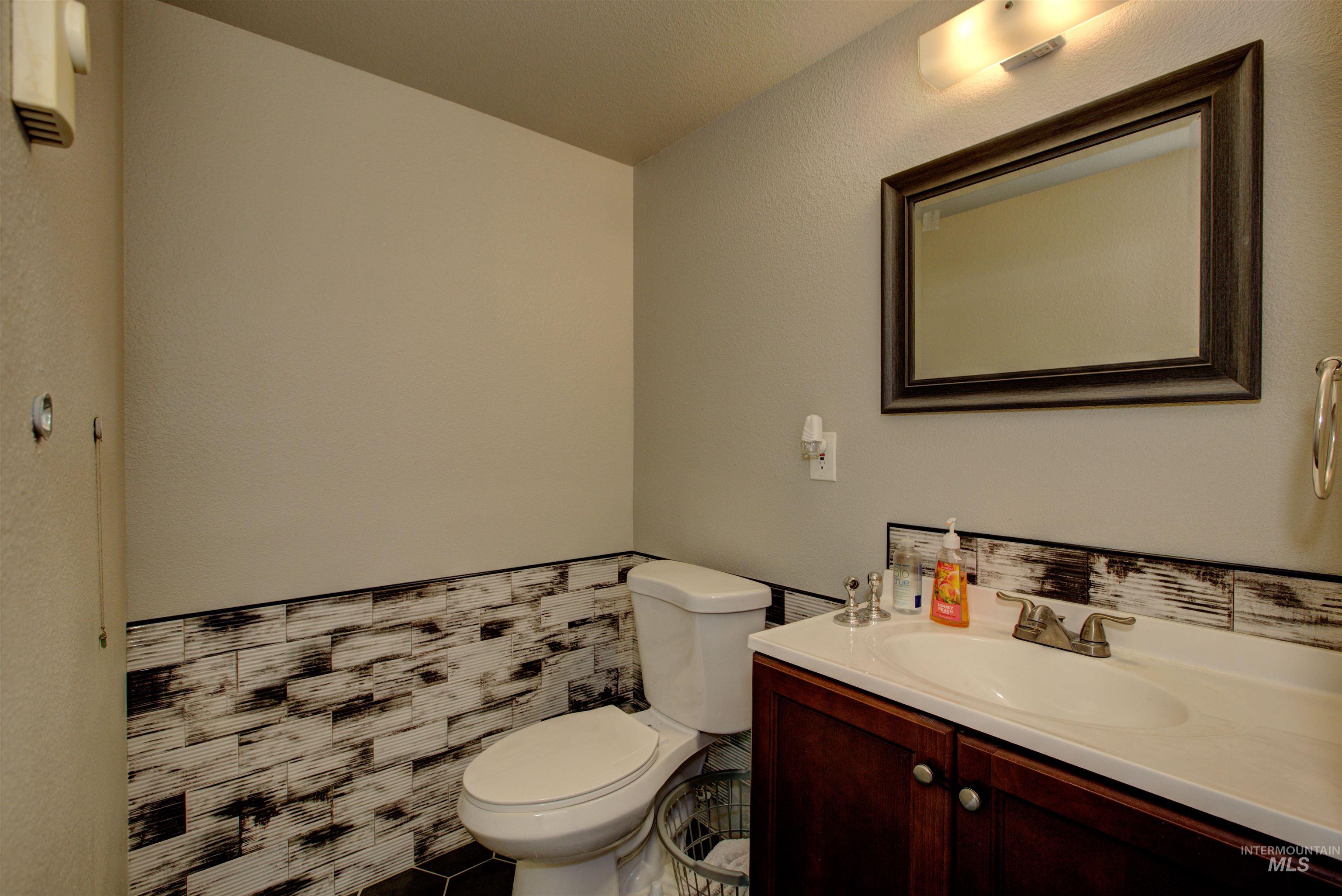 150 E Hubbard, Kuna, Idaho 83634, 4 Bedrooms, 2.5 Bathrooms, Residential For Sale, Price $1,300,000,MLS 98977694