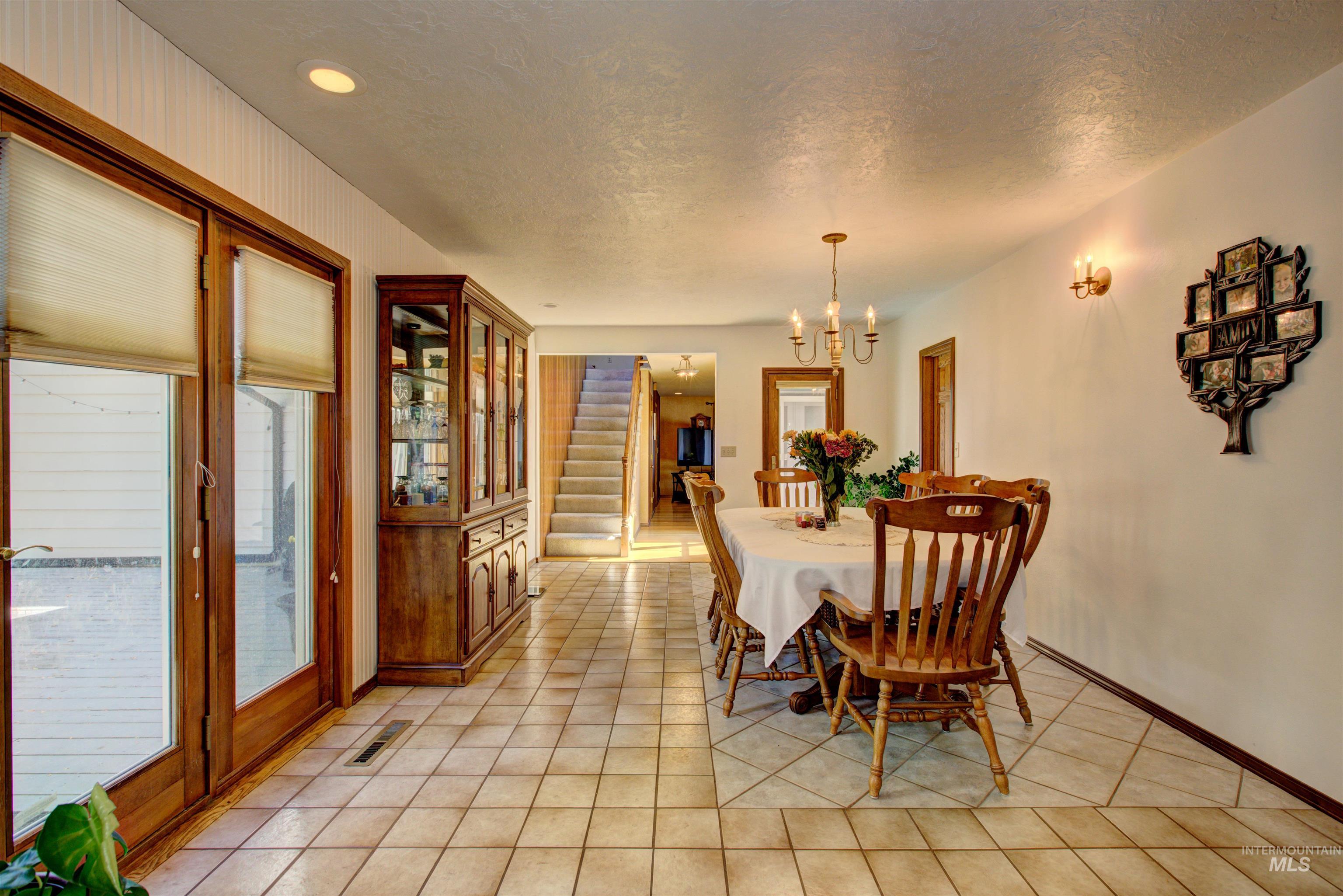 150 E Hubbard, Kuna, Idaho 83634, 4 Bedrooms, 2.5 Bathrooms, Residential For Sale, Price $1,300,000,MLS 98977694