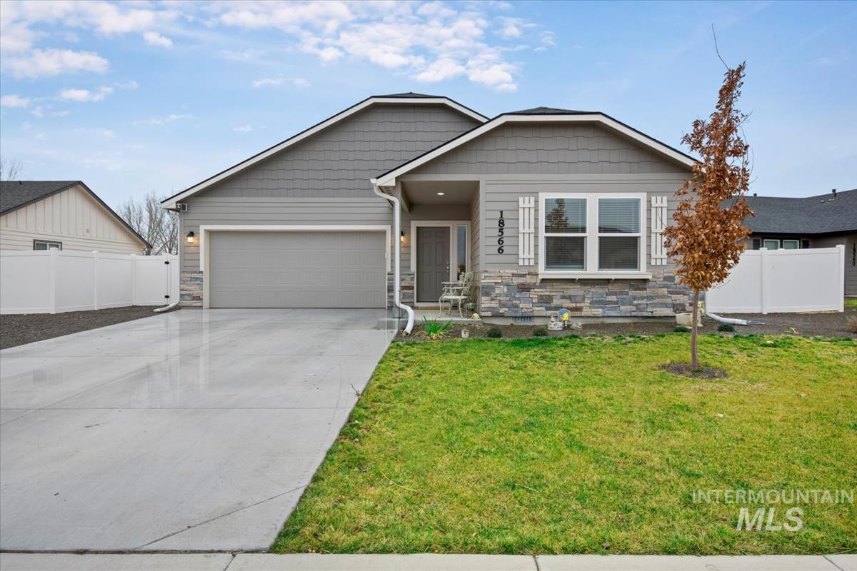 18566 White Rose Pl, Nampa, Idaho 83687, 4 Bedrooms, 2 Bathrooms, Residential For Sale, Price $419,900, 98977695