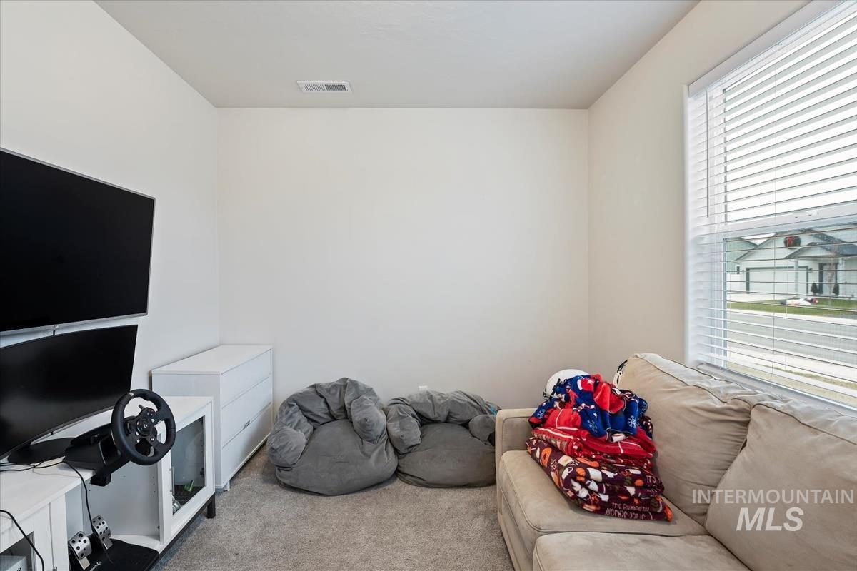 18566 White Rose Pl, Nampa, Idaho 83687, 4 Bedrooms, 2 Bathrooms, Residential For Sale, Price $429,900,MLS 98977695