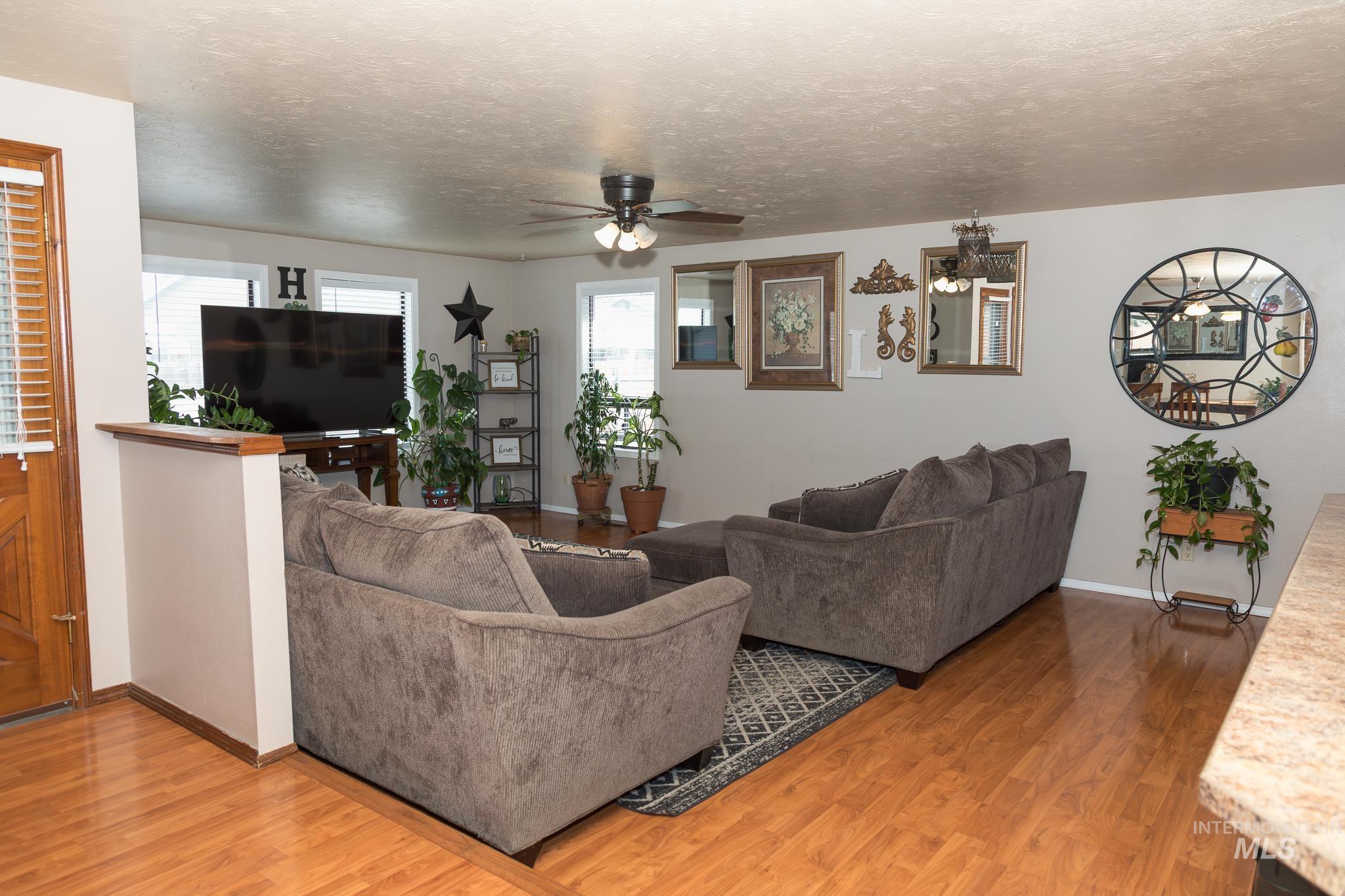 591 NW 11th St, Ontario, Oregon 97914, 3 Bedrooms, 2 Bathrooms, Residential For Sale, Price $325,000, 98977697