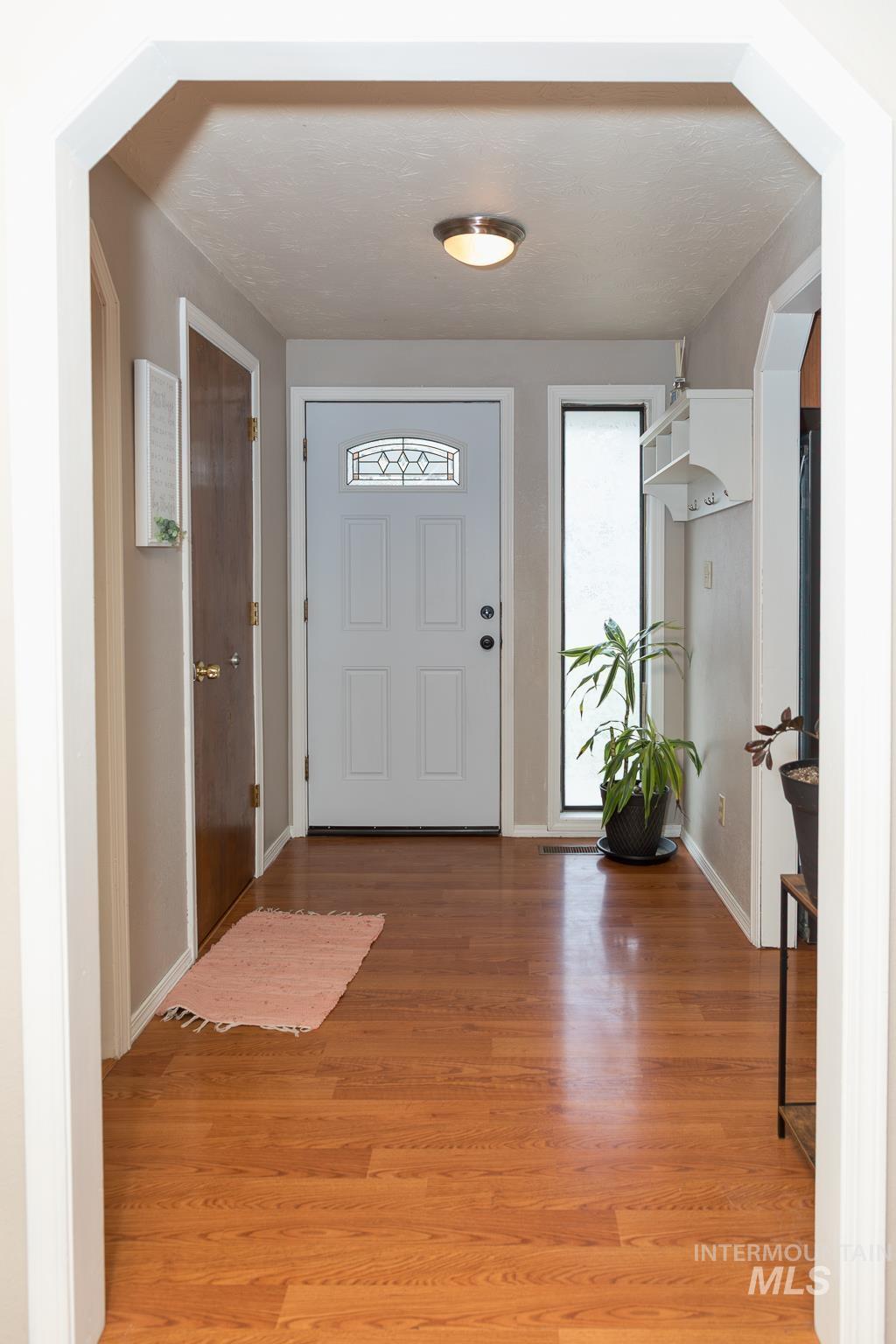 591 NW 11th St, Ontario, Oregon 97914, 3 Bedrooms, 2 Bathrooms, Residential For Sale, Price $325,000, 98977697