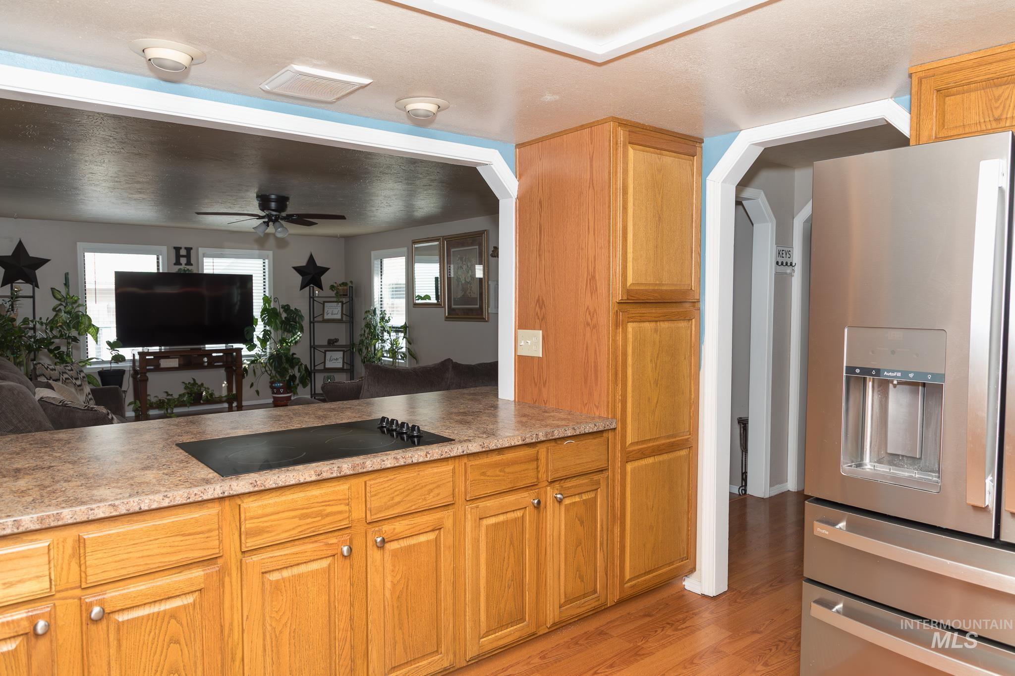 591 NW 11th St, Ontario, Oregon 97914, 3 Bedrooms, 2 Bathrooms, Residential For Sale, Price $325,000, 98977697