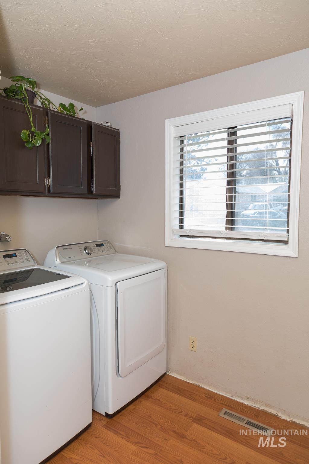 591 NW 11th St, Ontario, Oregon 97914, 3 Bedrooms, 2 Bathrooms, Residential For Sale, Price $325,000, 98977697