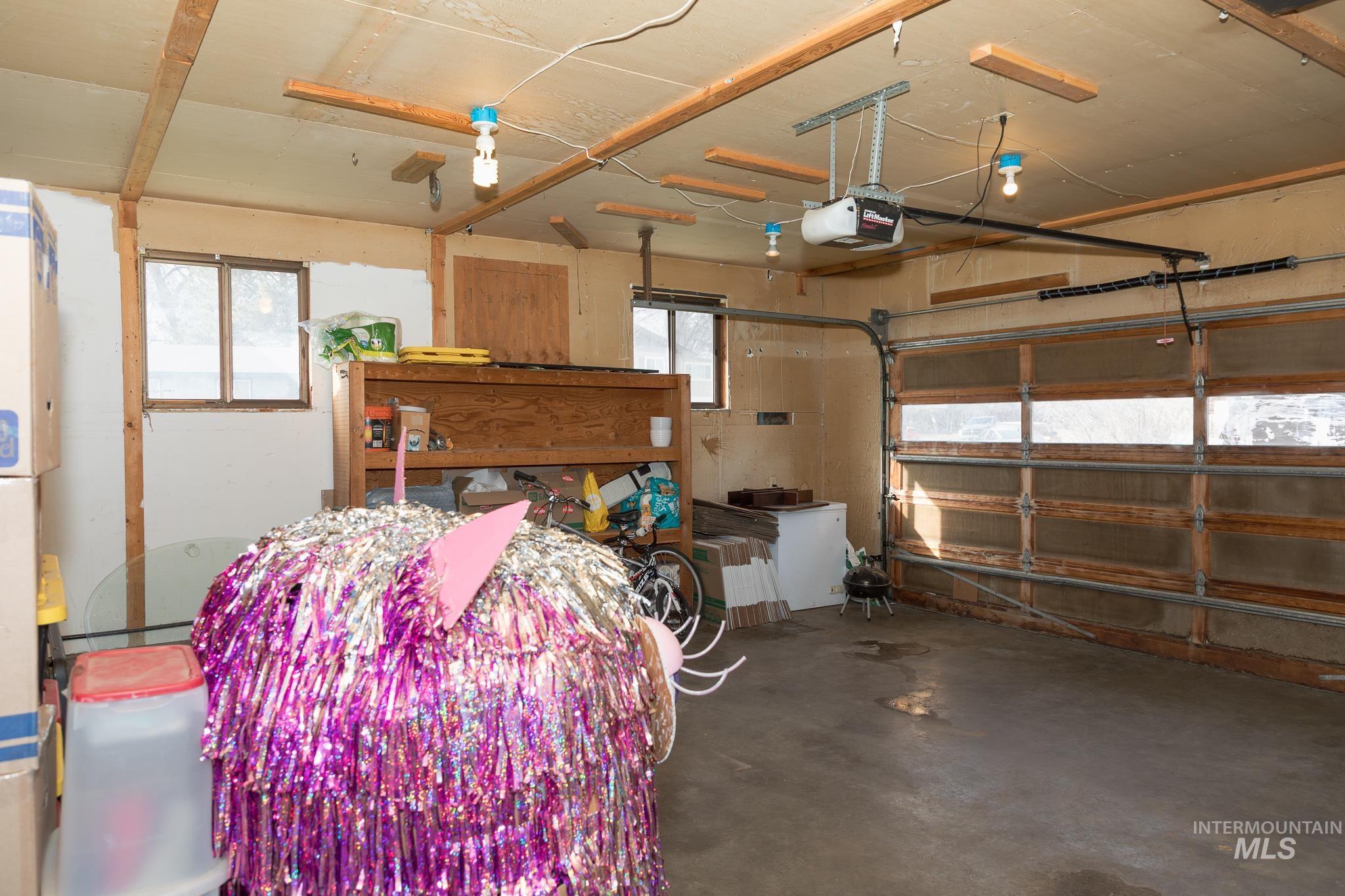 591 NW 11th St, Ontario, Oregon 97914, 3 Bedrooms, 2 Bathrooms, Residential For Sale, Price $325,000, 98977697