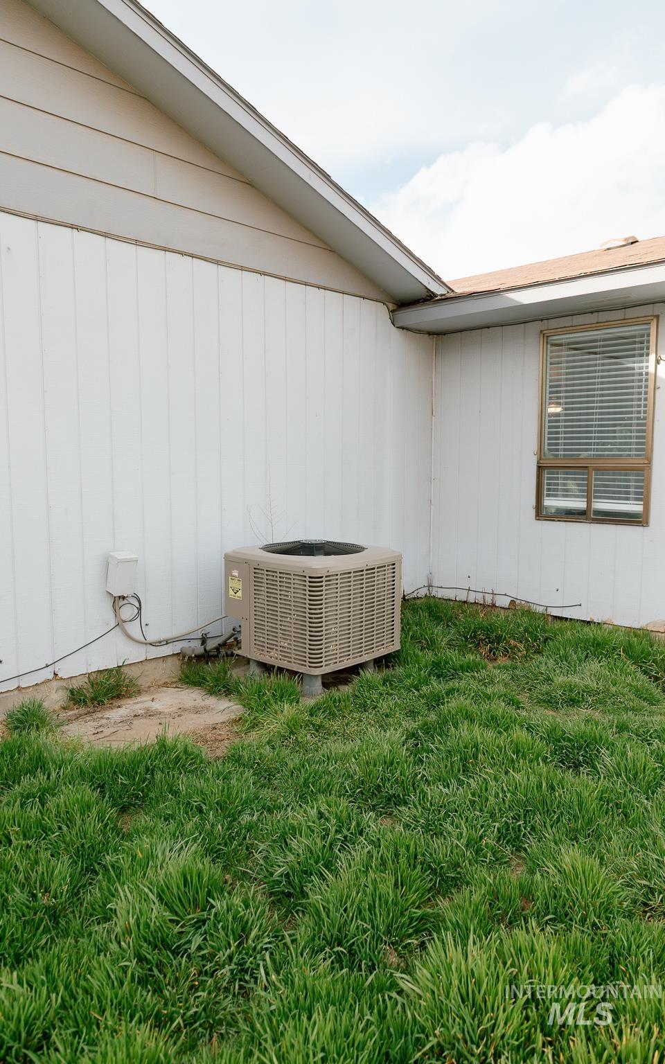 591 NW 11th St, Ontario, Oregon 97914, 3 Bedrooms, 2 Bathrooms, Residential For Sale, Price $325,000, 98977697