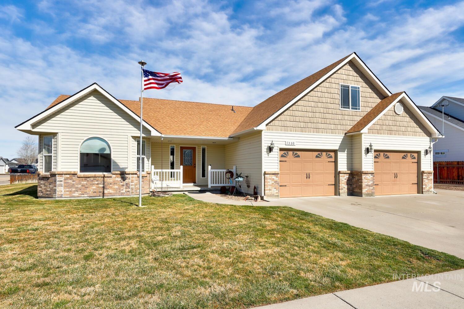 1300 NW Pintail, Mountain Home, Idaho 83647, 4 Bedrooms, 2 Bathrooms, Residential For Sale, Price $410,000, 98977698