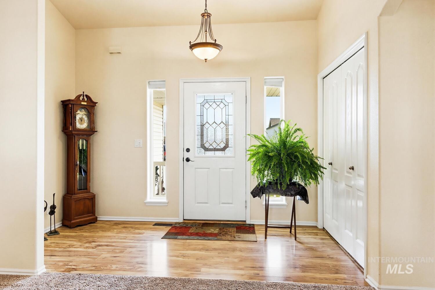 1300 NW Pintail, Mountain Home, Idaho 83647, 4 Bedrooms, 2 Bathrooms, Residential For Sale, Price $410,000, 98977698