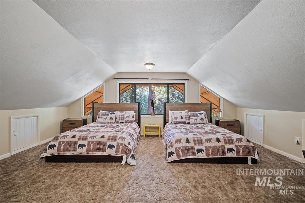 17 Stony Brook, Garden Valley, Idaho 83622, 3 Bedrooms, 3 Bathrooms, Residential For Sale, Price $679,000, 98977700