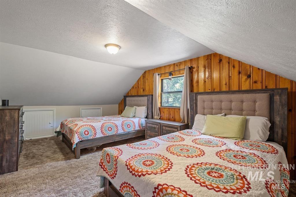 17 Stony Brook, Garden Valley, Idaho 83622, 3 Bedrooms, 3 Bathrooms, Residential For Sale, Price $679,000, 98977700