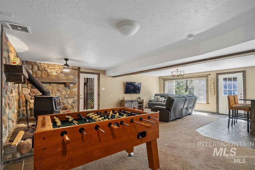 17 Stony Brook, Garden Valley, Idaho 83622, 3 Bedrooms, 3 Bathrooms, Residential For Sale, Price $679,000, 98977700