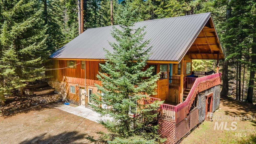 17 Stony Brook, Garden Valley, Idaho 83622, 3 Bedrooms, 3 Bathrooms, Residential For Sale, Price $679,000, 98977700