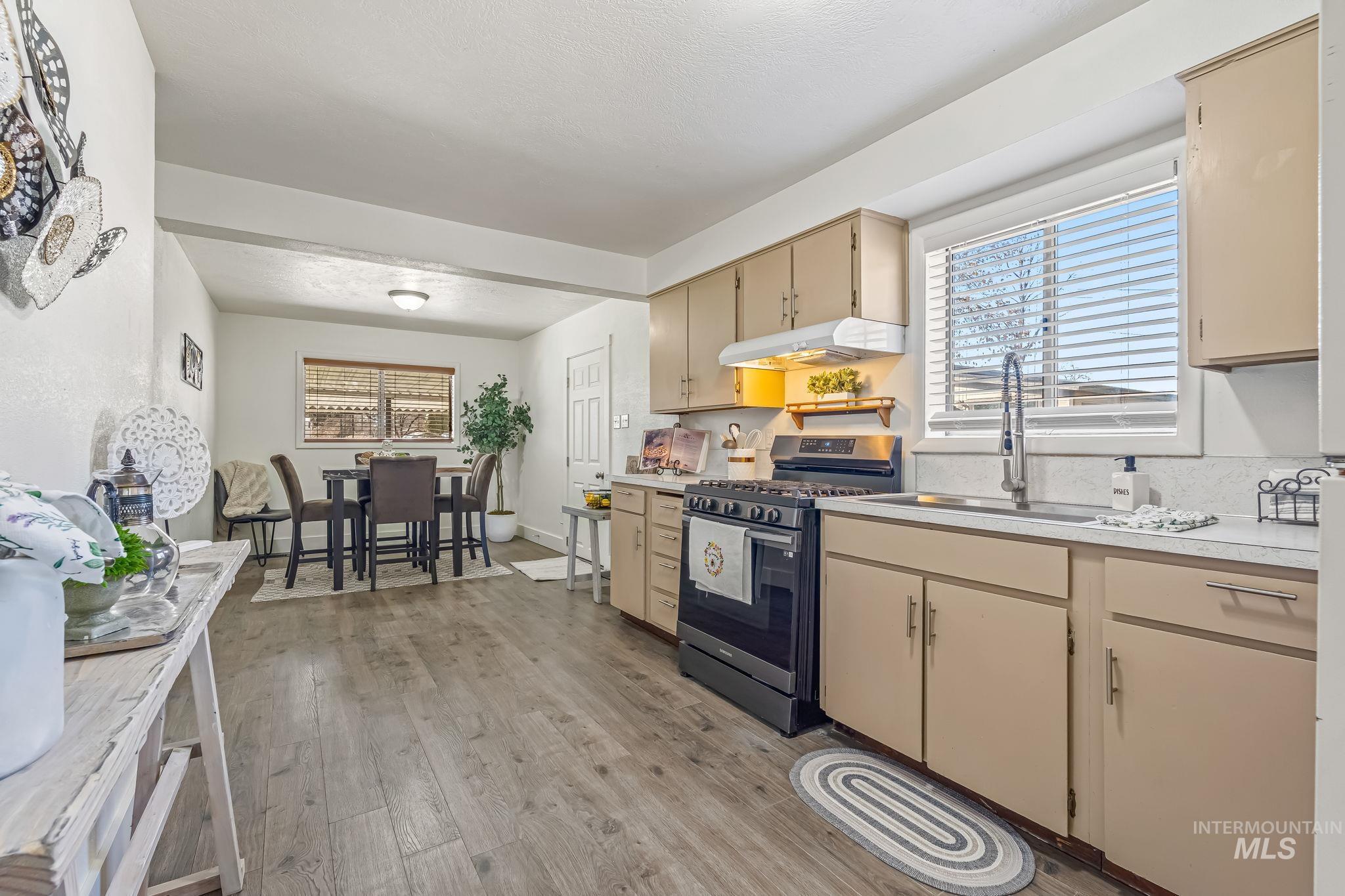 4723 W Morris Hill Rd, Boise, Idaho 83706, 3 Bedrooms, 1 Bathroom, Residential For Sale, Price $379,000, 98977702