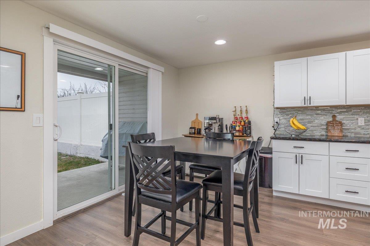 1036 W Crest Wood Dr, Meridian, Idaho 83642, 3 Bedrooms, 1.5 Bathrooms, Residential For Sale, Price $374,900, 98977703