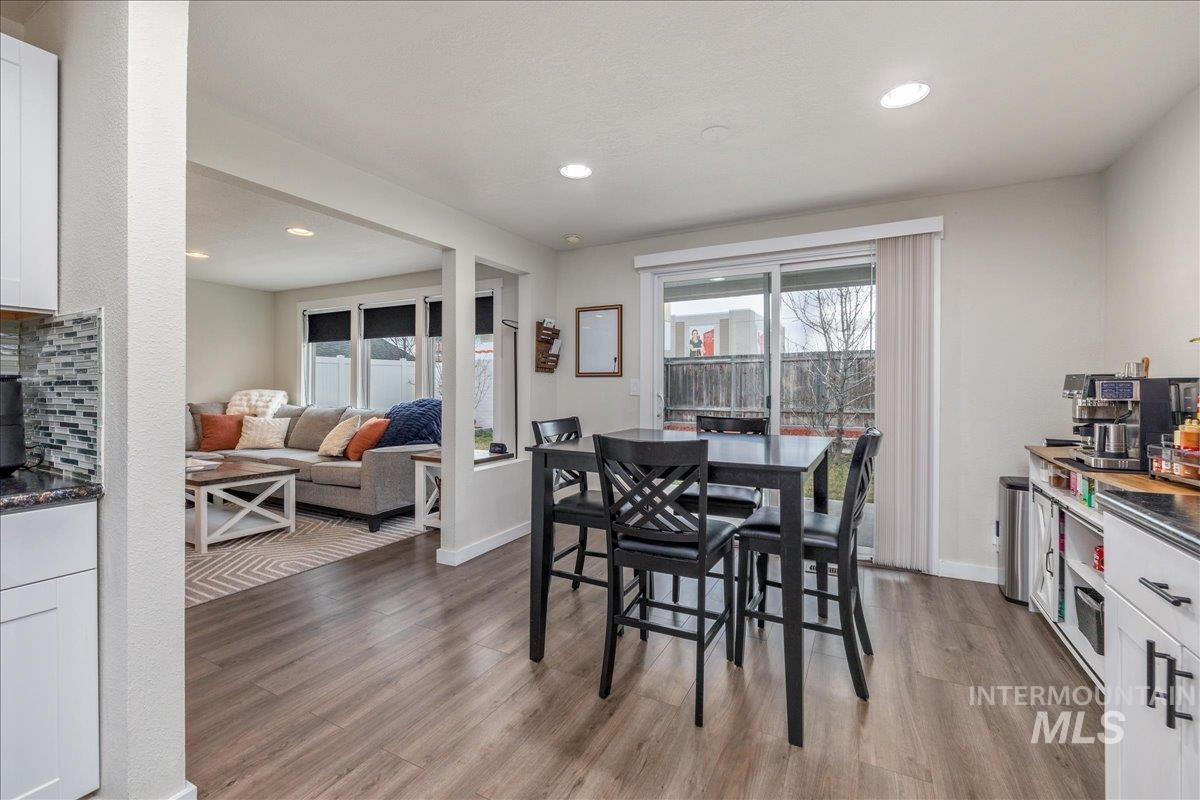 1036 W Crest Wood Dr, Meridian, Idaho 83642, 3 Bedrooms, 1.5 Bathrooms, Residential For Sale, Price $374,900, 98977703