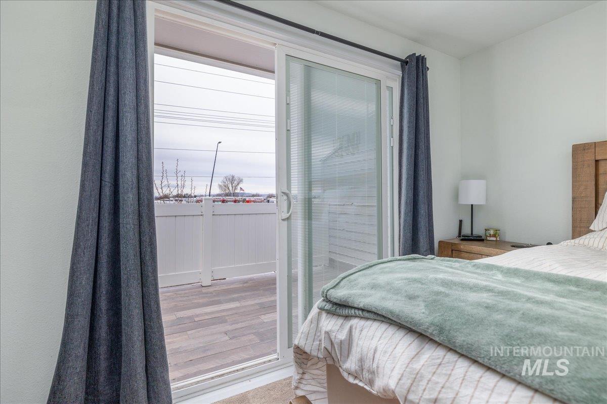 1036 W Crest Wood Dr, Meridian, Idaho 83642, 3 Bedrooms, 1.5 Bathrooms, Residential For Sale, Price $374,900, 98977703