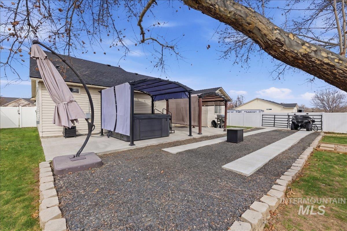 2509 E Lily Ave, Nampa, Idaho 83686, 4 Bedrooms, 2 Bathrooms, Residential For Sale, Price $375,000, 98977704