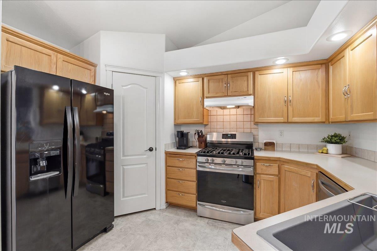 2509 E Lily Ave, Nampa, Idaho 83686, 4 Bedrooms, 2 Bathrooms, Residential For Sale, Price $375,000, 98977704