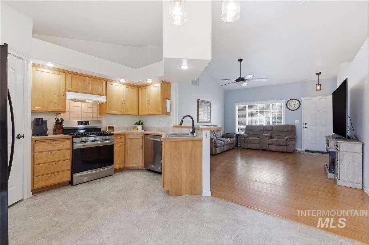 2509 E Lily Ave, Nampa, Idaho 83686, 4 Bedrooms, 2 Bathrooms, Residential For Sale, Price $375,000, 98977704