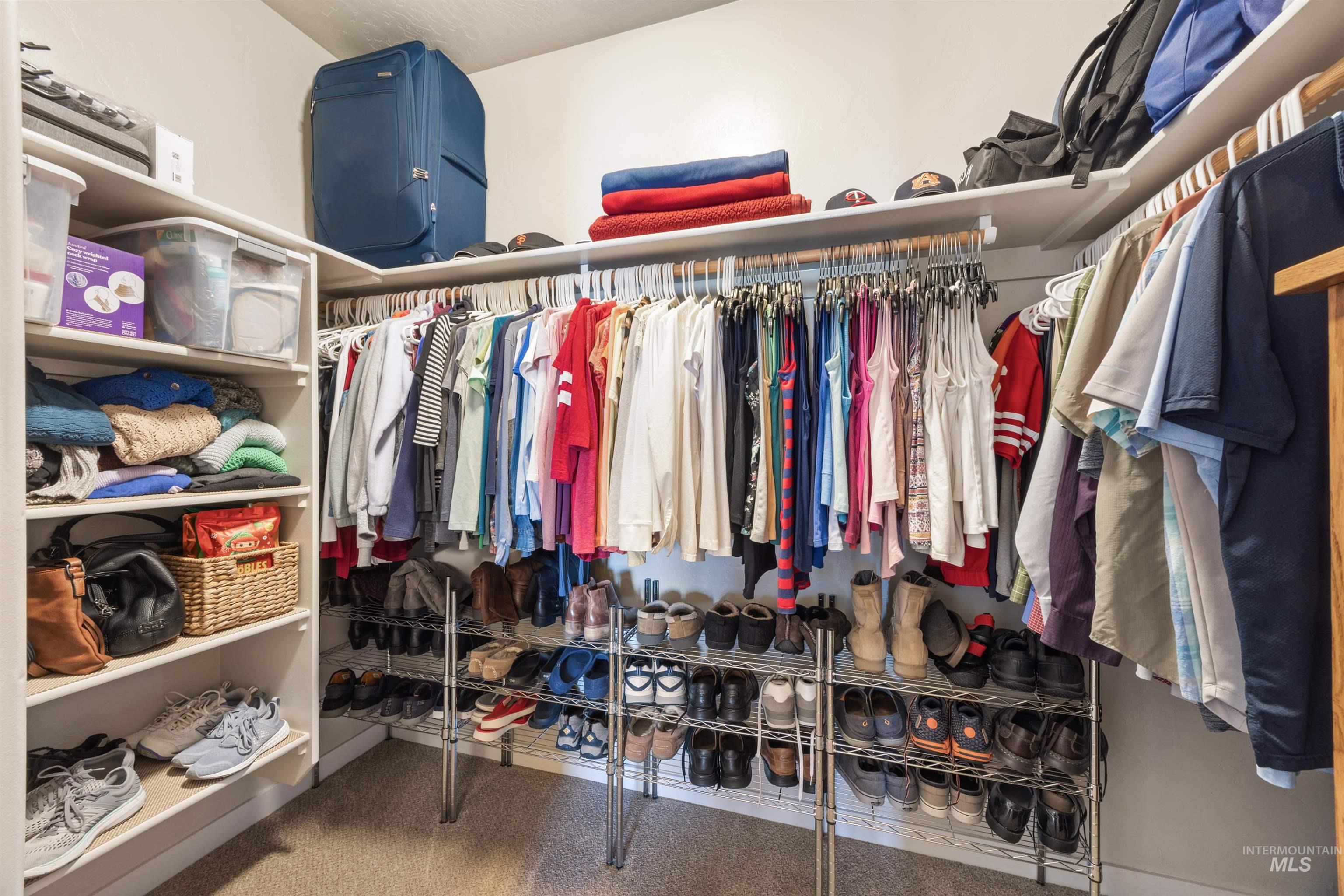 4202 W Peak Cloud Dr, Meridian, Idaho 83642, 3 Bedrooms, 2 Bathrooms, Residential For Sale, Price $484,900,MLS 98977705