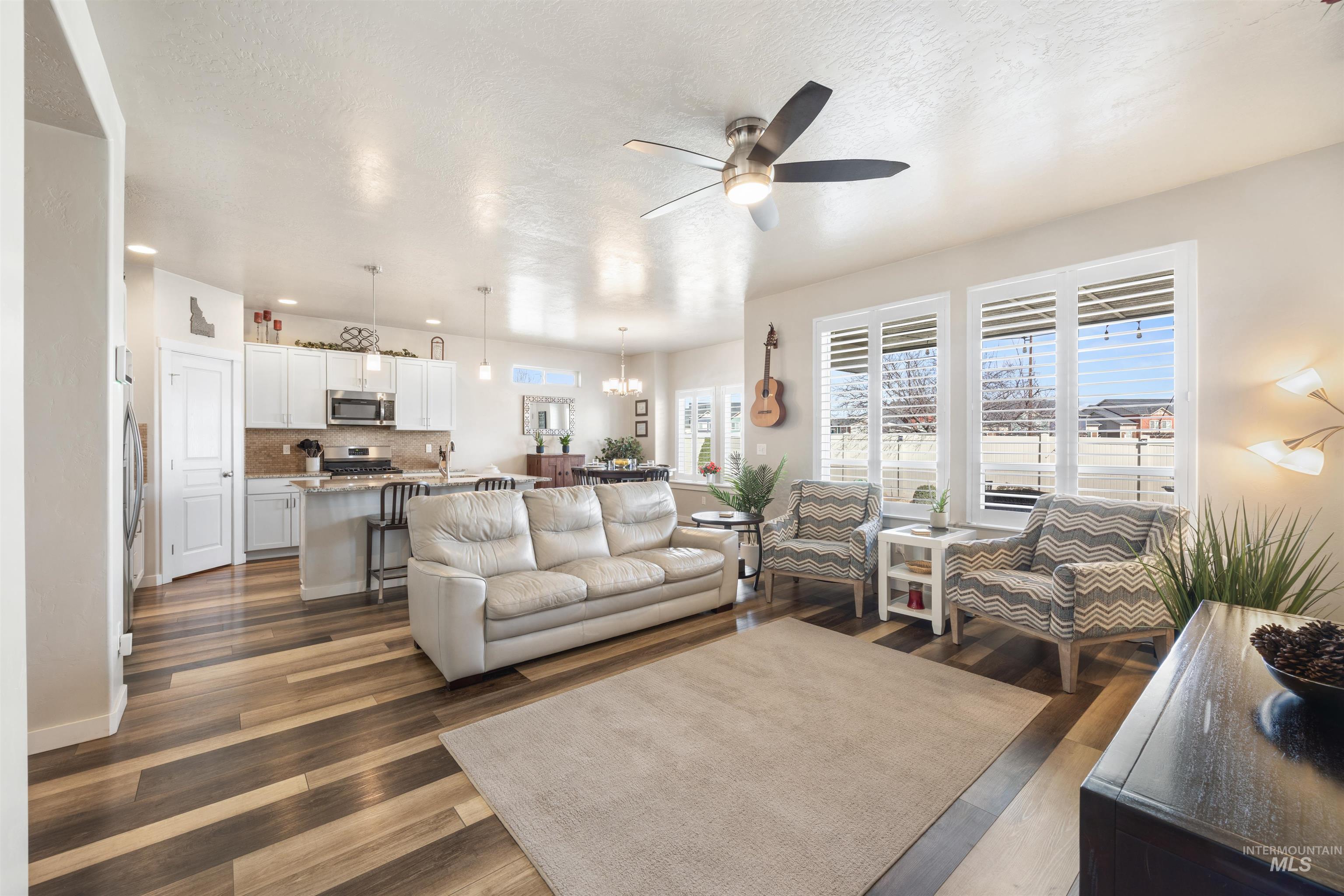 4202 W Peak Cloud Dr, Meridian, Idaho 83642, 3 Bedrooms, 2 Bathrooms, Residential For Sale, Price $484,900,MLS 98977705