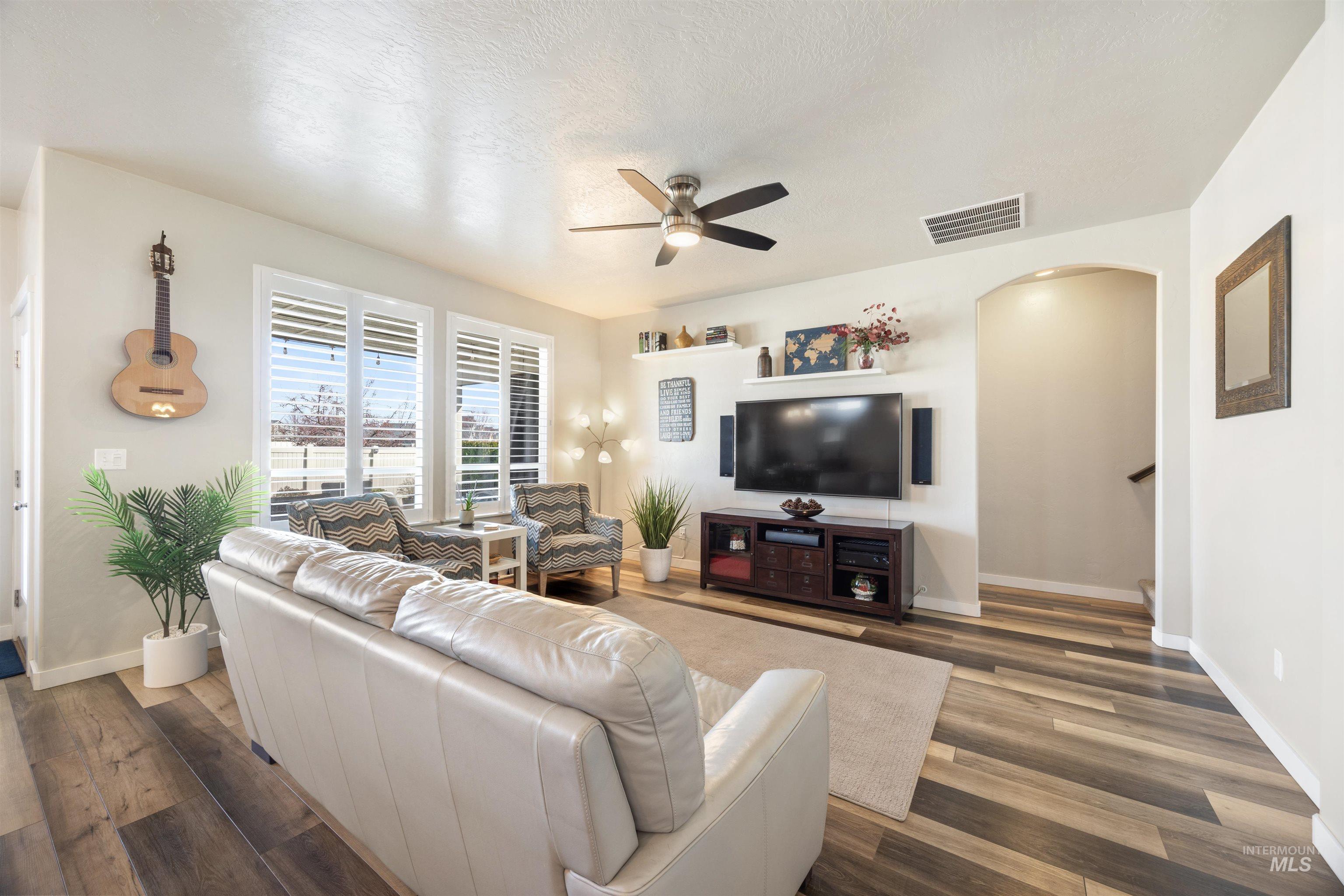 4202 W Peak Cloud Dr, Meridian, Idaho 83642, 3 Bedrooms, 2 Bathrooms, Residential For Sale, Price $484,900,MLS 98977705