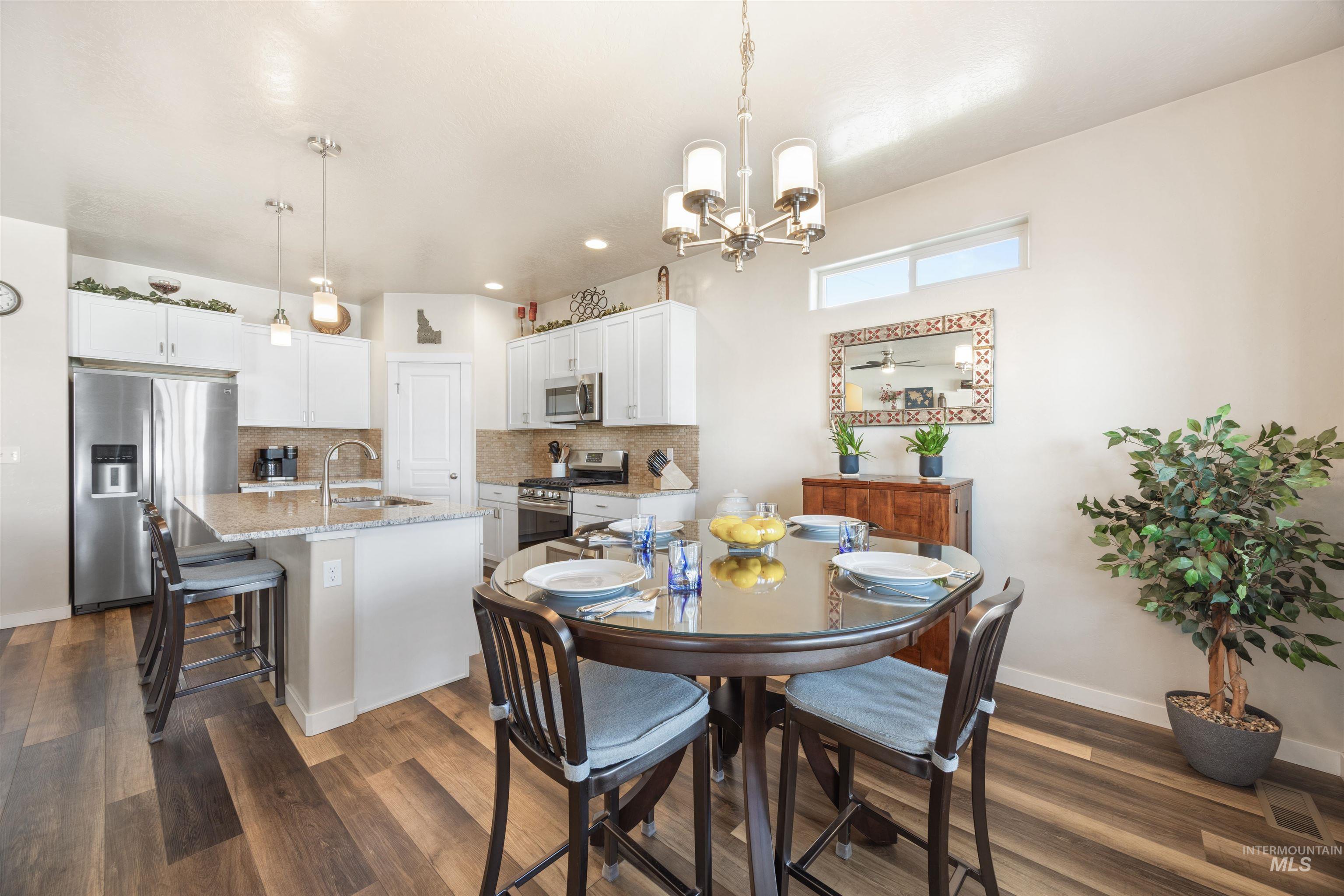 4202 W Peak Cloud Dr, Meridian, Idaho 83642, 3 Bedrooms, 2 Bathrooms, Residential For Sale, Price $484,900,MLS 98977705